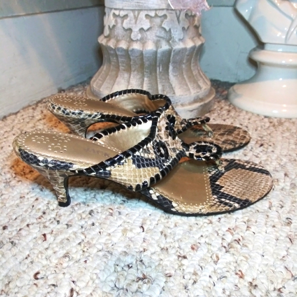 Jack Rogers Marina Black & Tan Snakeskin Kitten Heeled Thong Sandals - Picture 2 of 8